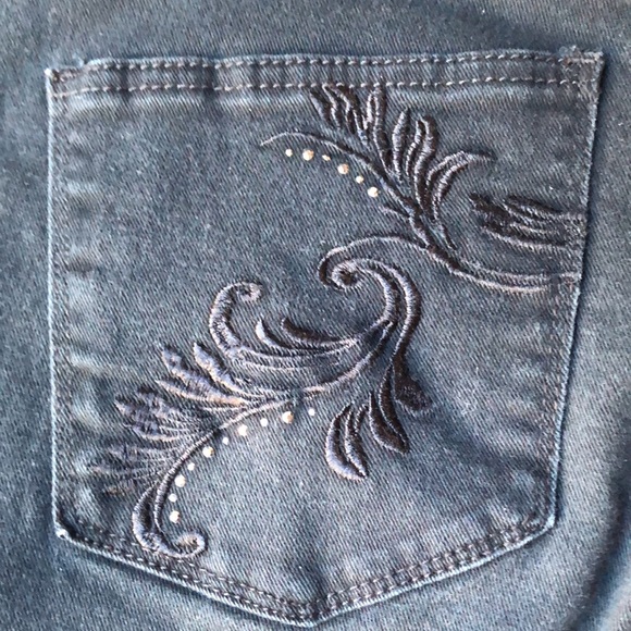 Lee Denim - Picture 5 of 8